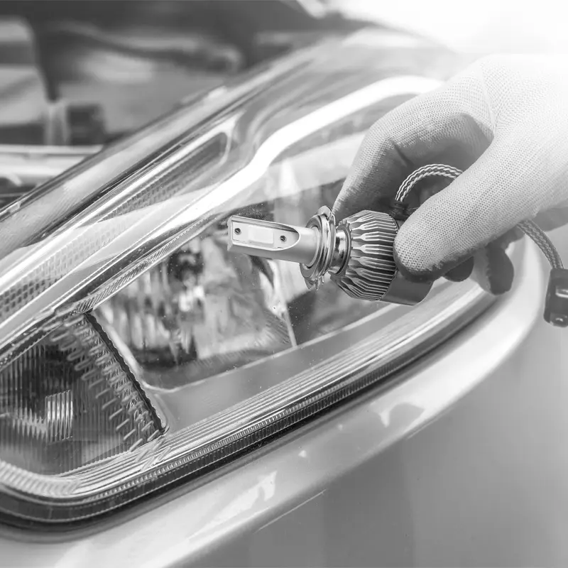 Scheinwerfer Leuchtmittel ersetzen